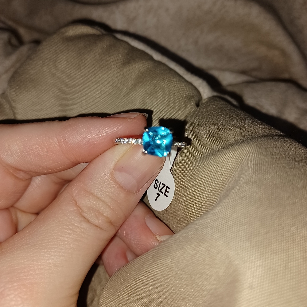 Ring - Picture 2 of 3